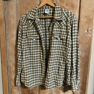 Carhartt women’s Lightweight flannel Brown Plaid Shirt